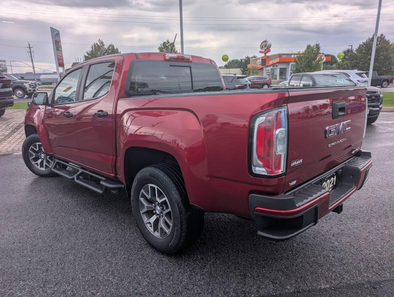 2021 GMC Canyon Crew Cab Short Box 4-Wheel Drive AT4 w/Cloth Photo4