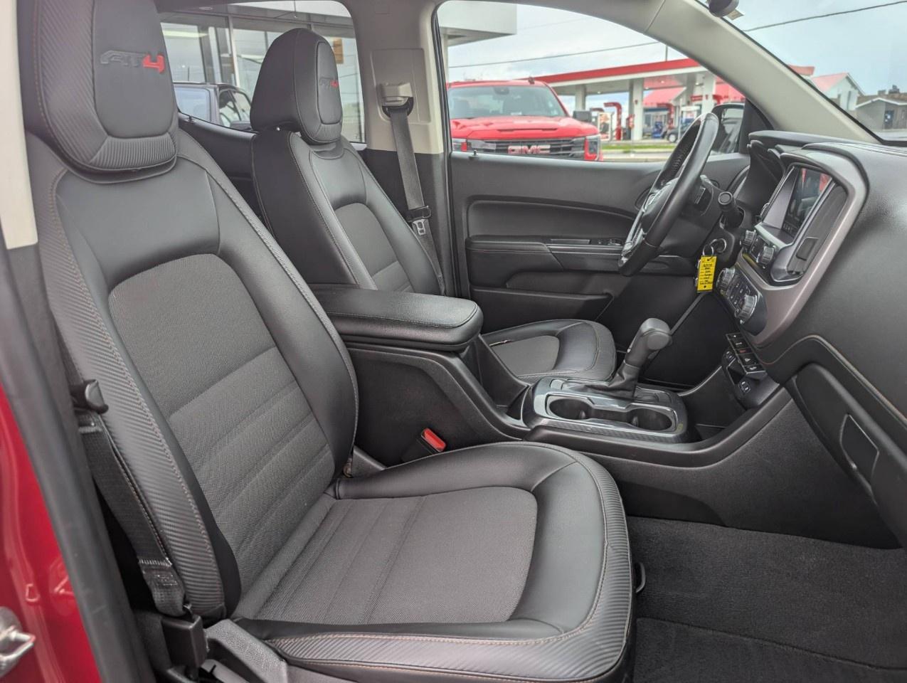 2021 GMC Canyon Crew Cab Short Box 4-Wheel Drive AT4 w/Cloth Photo