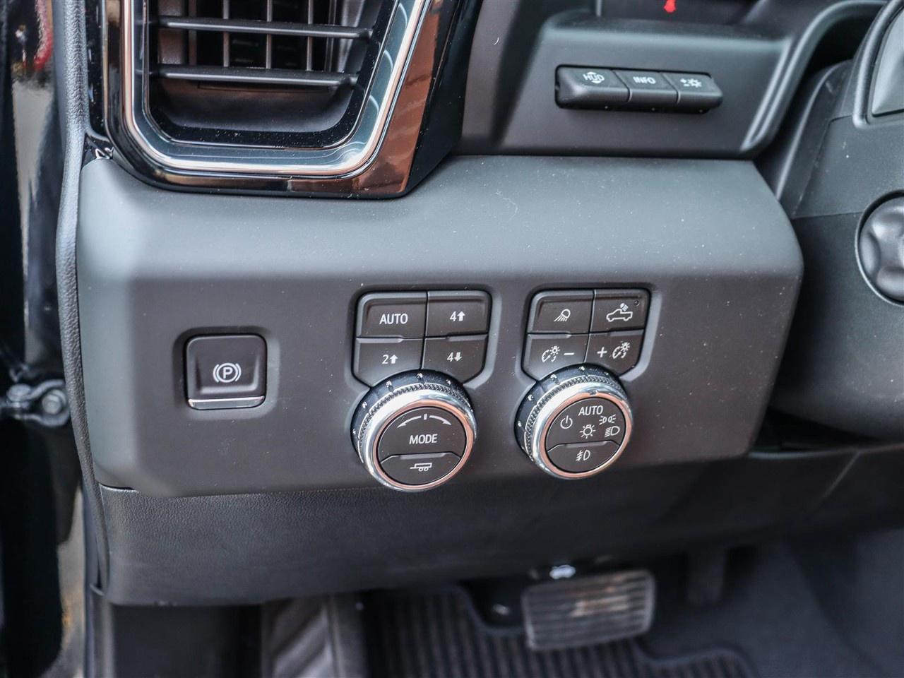 2026 GMC Sierra 1500 Crew Cab Short Box 4-Wheel Drive Denali Ultimate Photo