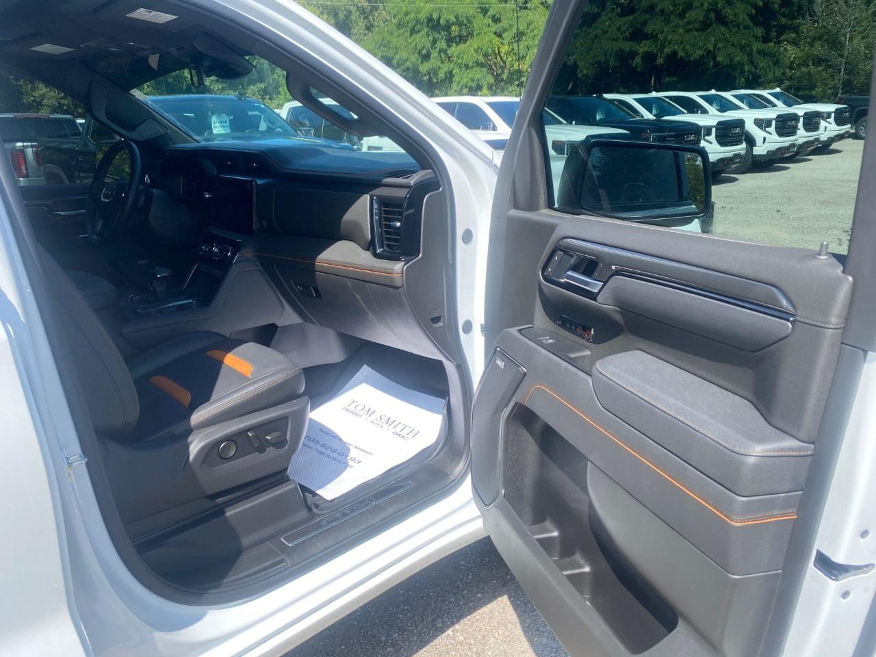 2026 GMC Sierra 1500 Crew Cab Short Box 4-Wheel Drive AT4 Photo