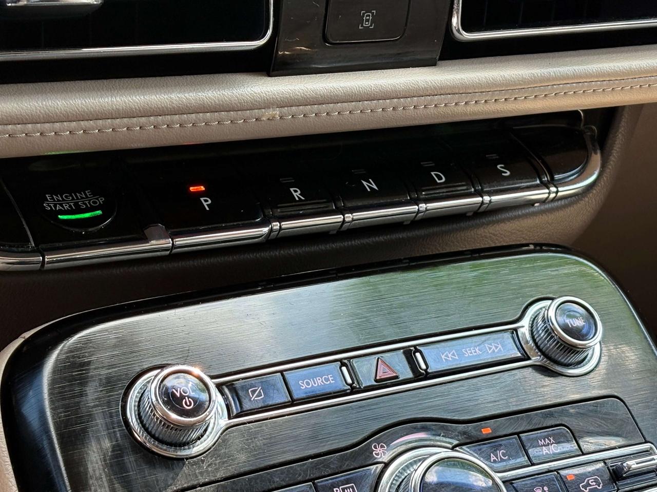 2021 Lincoln Nautilus Reserve AWD   LOADED Photo