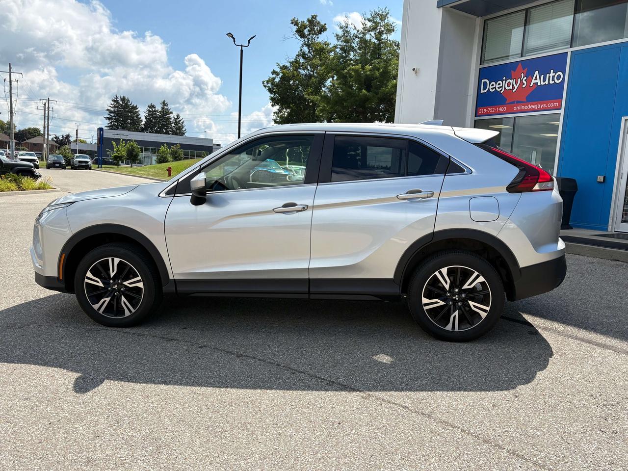 2023 Mitsubishi Eclipse Cross ES Photo