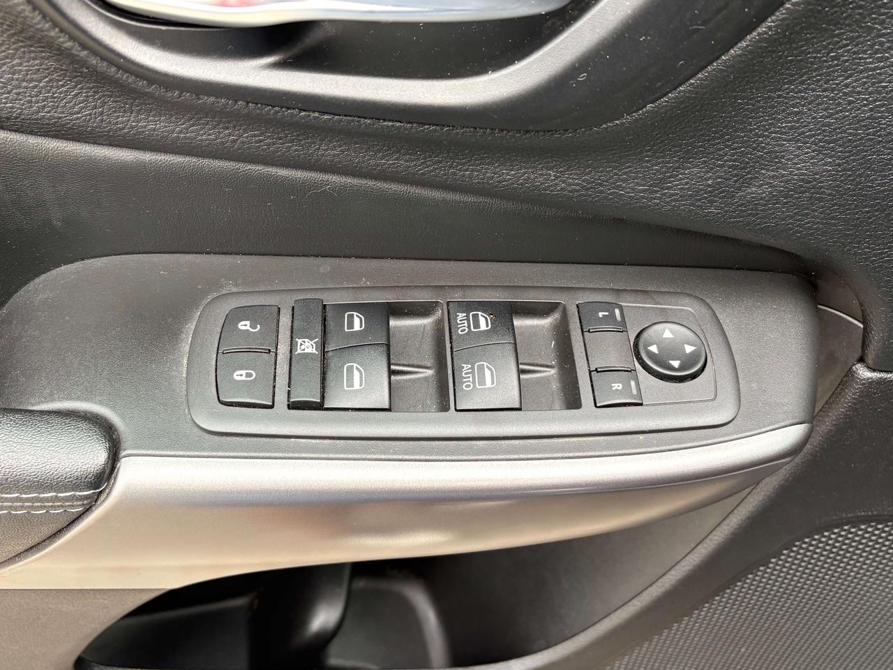 2021 Jeep Cherokee North 4x4   Clean Carfax Photo