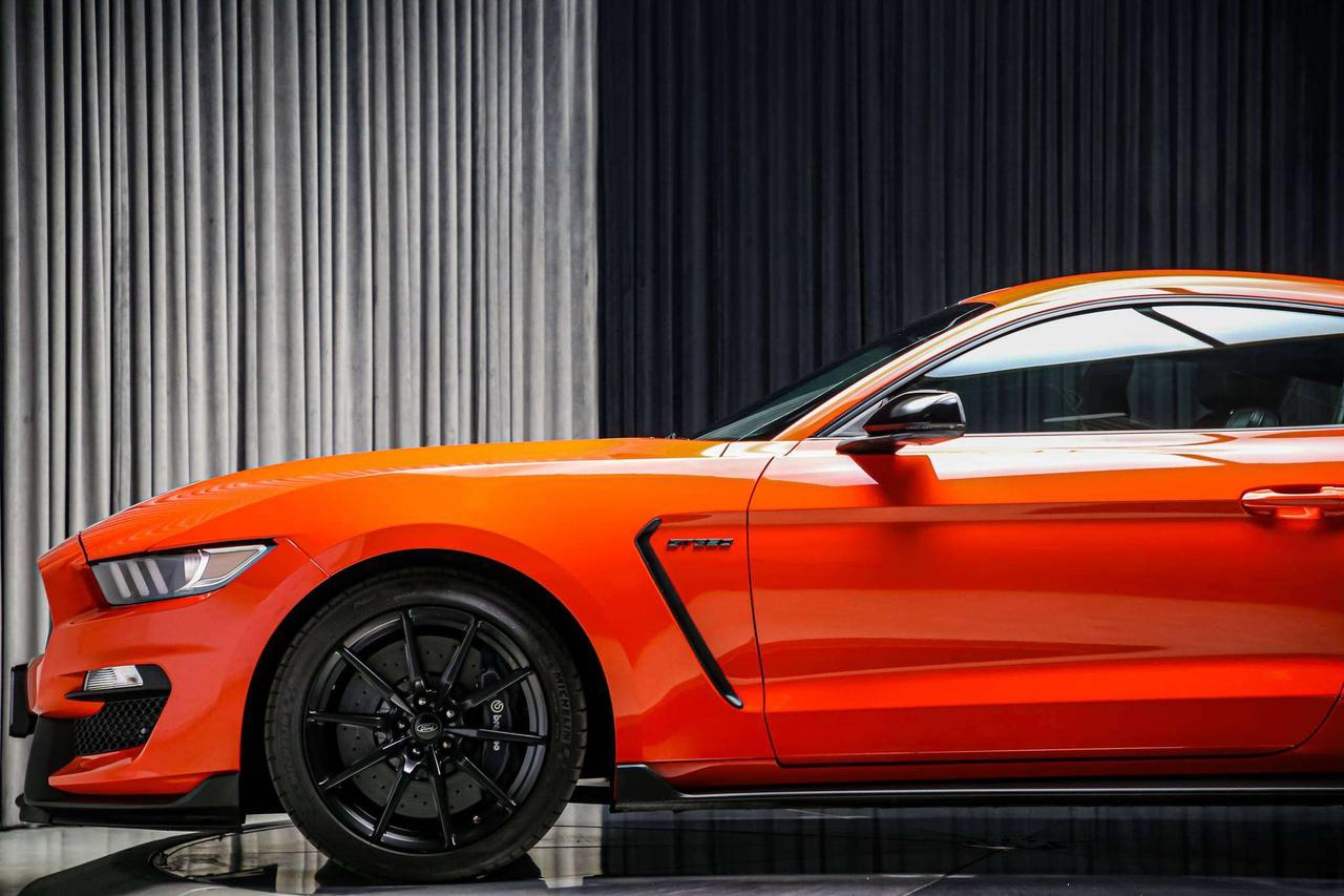 2016 Ford Mustang SHELBY GT350 5.2L V8 526HP TECH PKG RARESPEC 1OWNR Photo