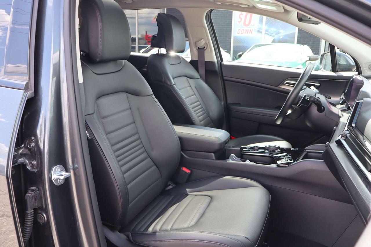 2025 Kia Sportage SX PLUG-IN HYBRID   Accident Free   Clean Carfax   Loaded Photo