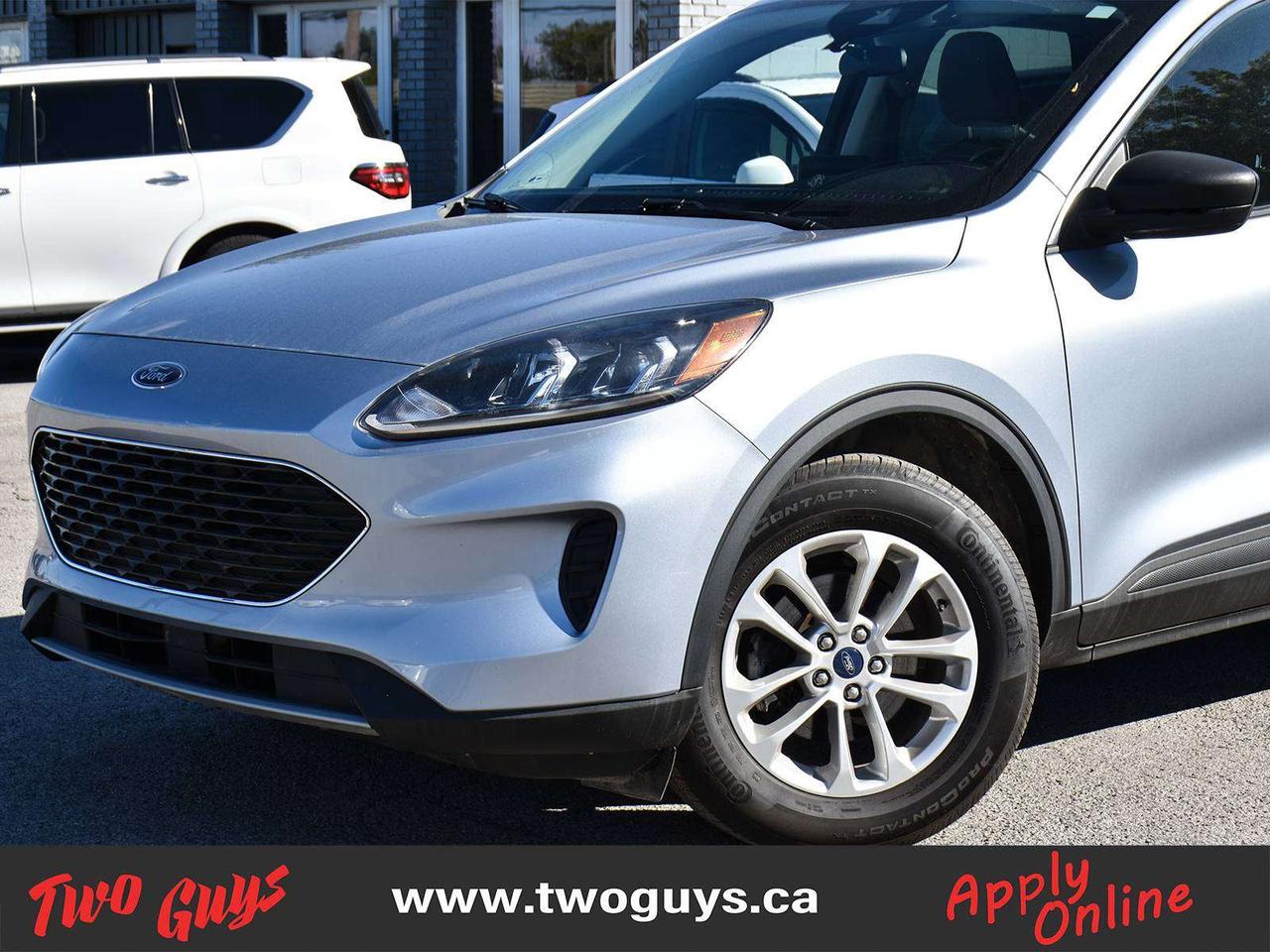 2022 Ford Escape SE AWD 1.5L   Htd Cloth   New Tires   Cold Weather Photo