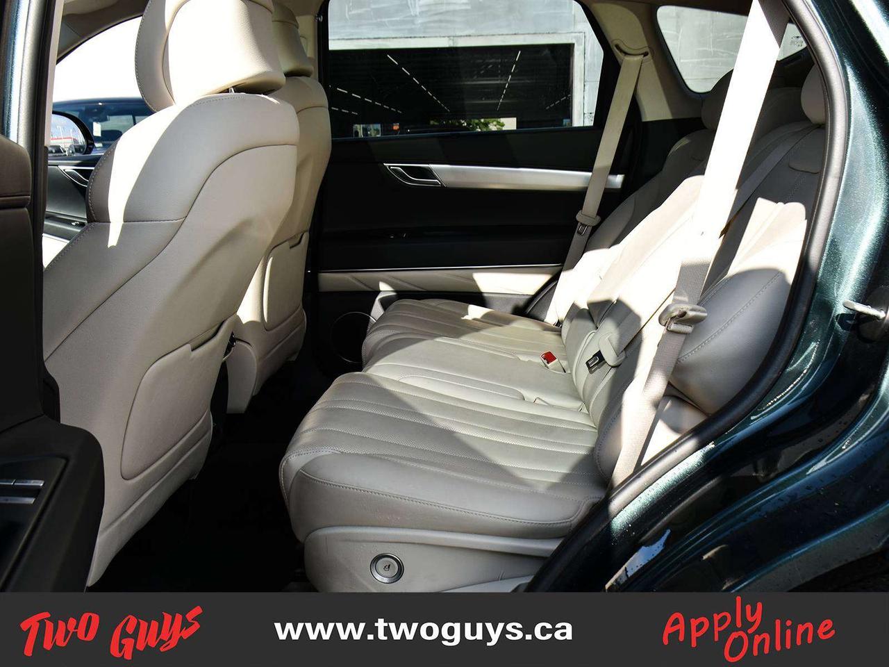 2023 Genesis GV80 2.5T Advanced   5 Pass   Cream Lthr   Pano   Nav Photo