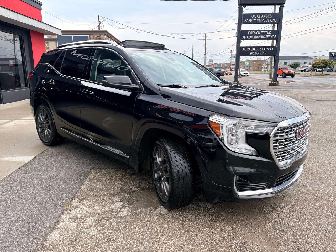 2024 GMC Terrain Denali   Black Diamond   Tech Pkg   Panoroof   Nav Photo