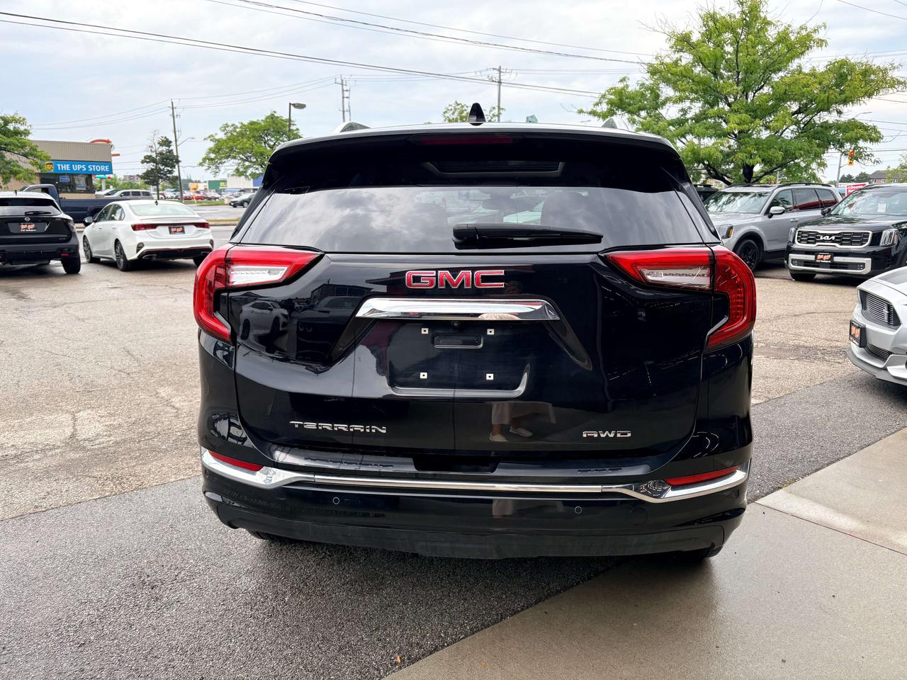 2024 GMC Terrain Denali   Black Diamond   Tech Pkg   Panoroof   Nav Photo