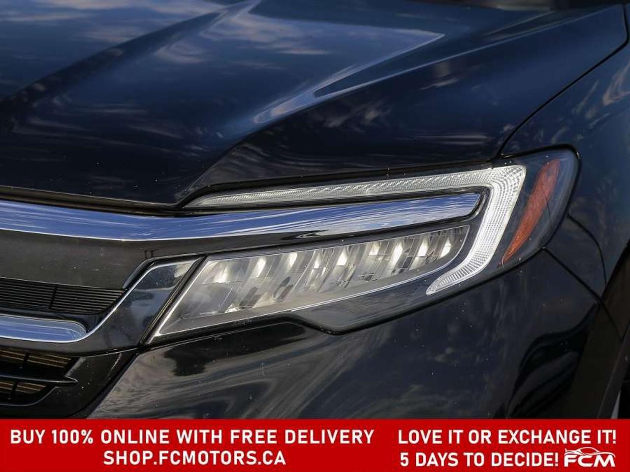 2020 Honda Pilot TOURING   8 PASSENGER   FULLY CERTIFIED WITH WARRA Photo