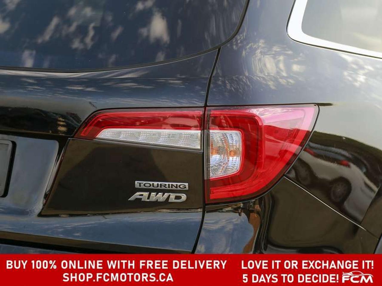 2020 Honda Pilot TOURING   8 PASSENGER   FULLY CERTIFIED WITH WARRA Photo