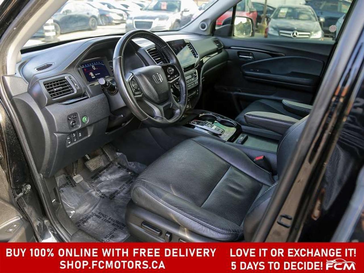 2020 Honda Pilot TOURING   8 PASSENGER   FULLY CERTIFIED WITH WARRA Photo