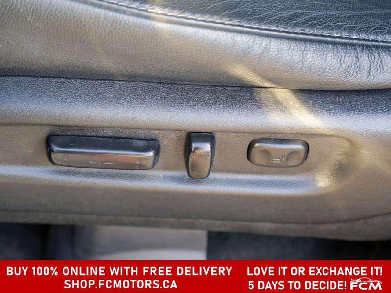 2020 Honda Pilot TOURING   8 PASSENGER   FULLY CERTIFIED WITH WARRA Photo