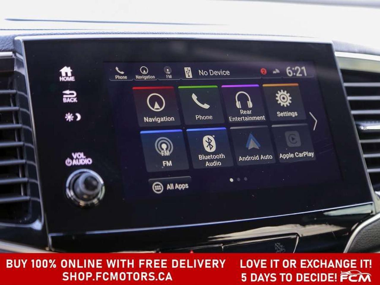 2020 Honda Pilot TOURING   8 PASSENGER   FULLY CERTIFIED WITH WARRA Photo