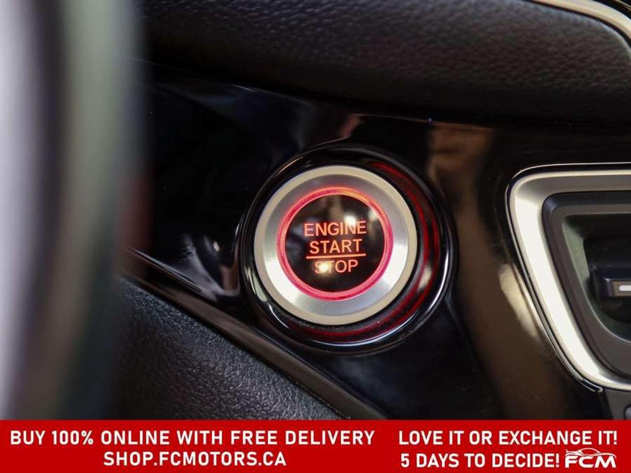 2020 Honda Pilot TOURING   8 PASSENGER   FULLY CERTIFIED WITH WARRA Photo
