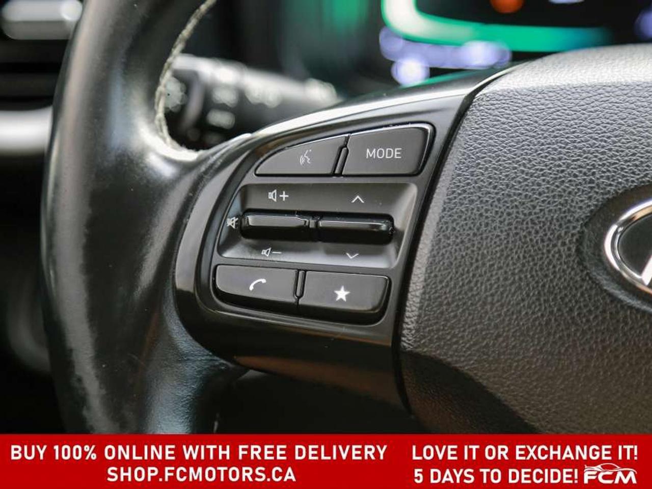 2023 Hyundai Venue PREFERRED   FULLY CERTIFIED WITH WARRANTY Photo