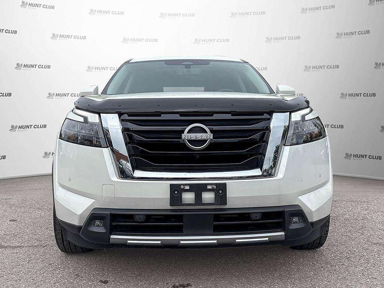 2024 Nissan Pathfinder SV Photo