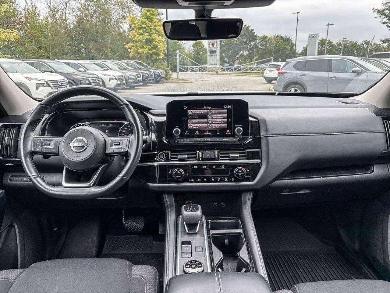 2024 Nissan Pathfinder SV Photo