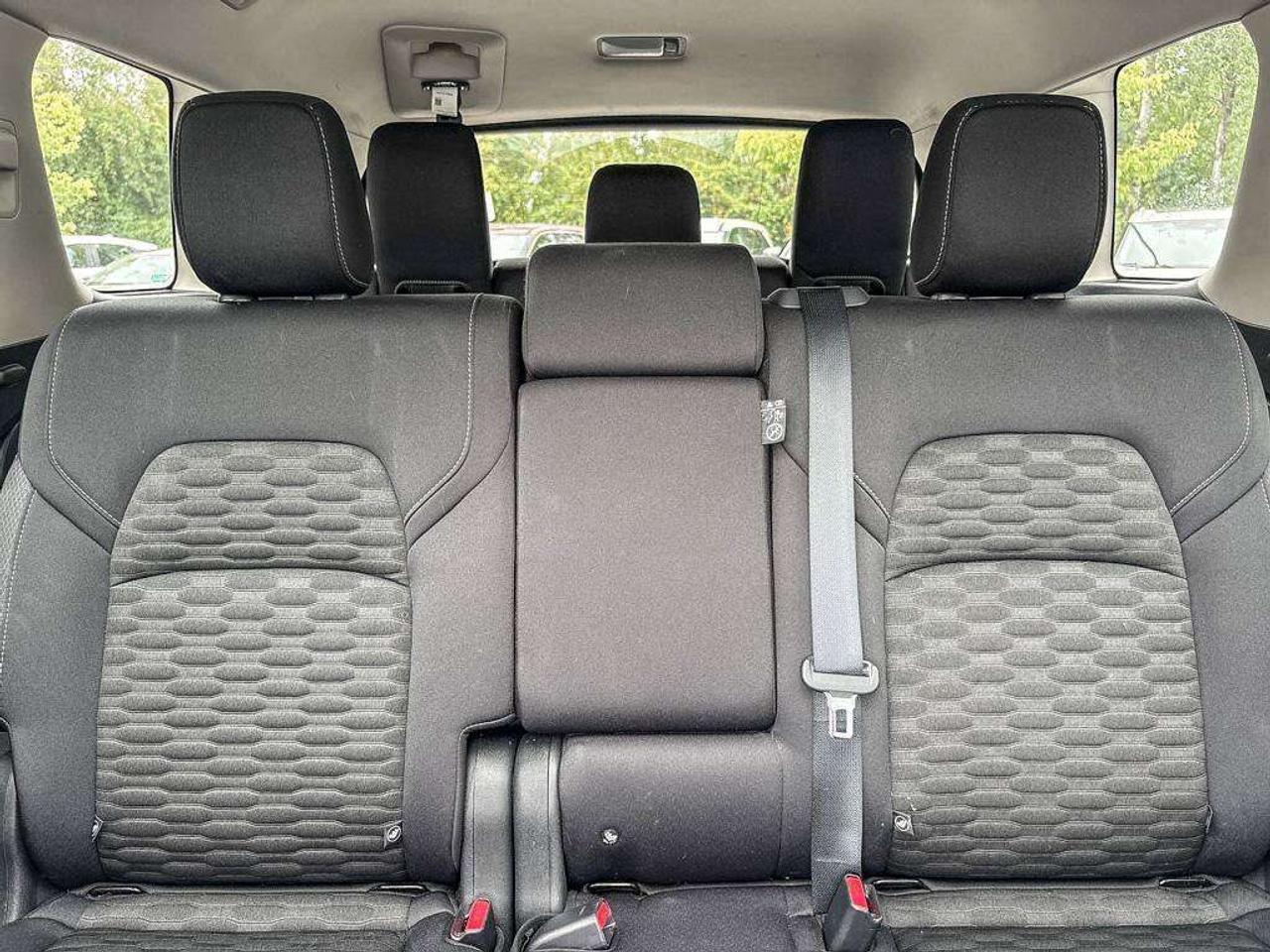 2024 Nissan Pathfinder SV Photo