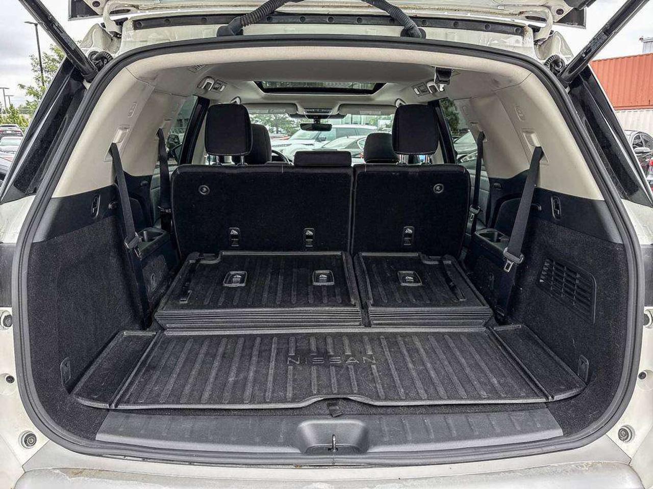 2024 Nissan Pathfinder SV Photo