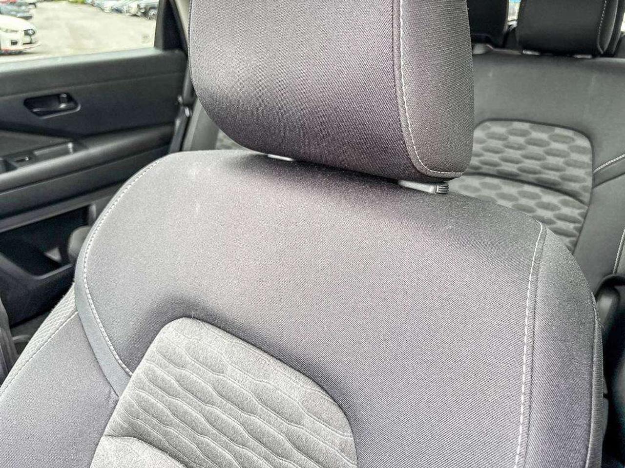 2024 Nissan Pathfinder SV Photo