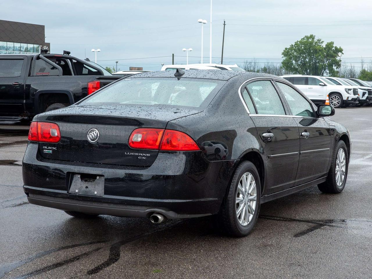 2010 Buick Lucerne CXL - Woodgrain Interior Trim   Multi-Zone A/C Photo
