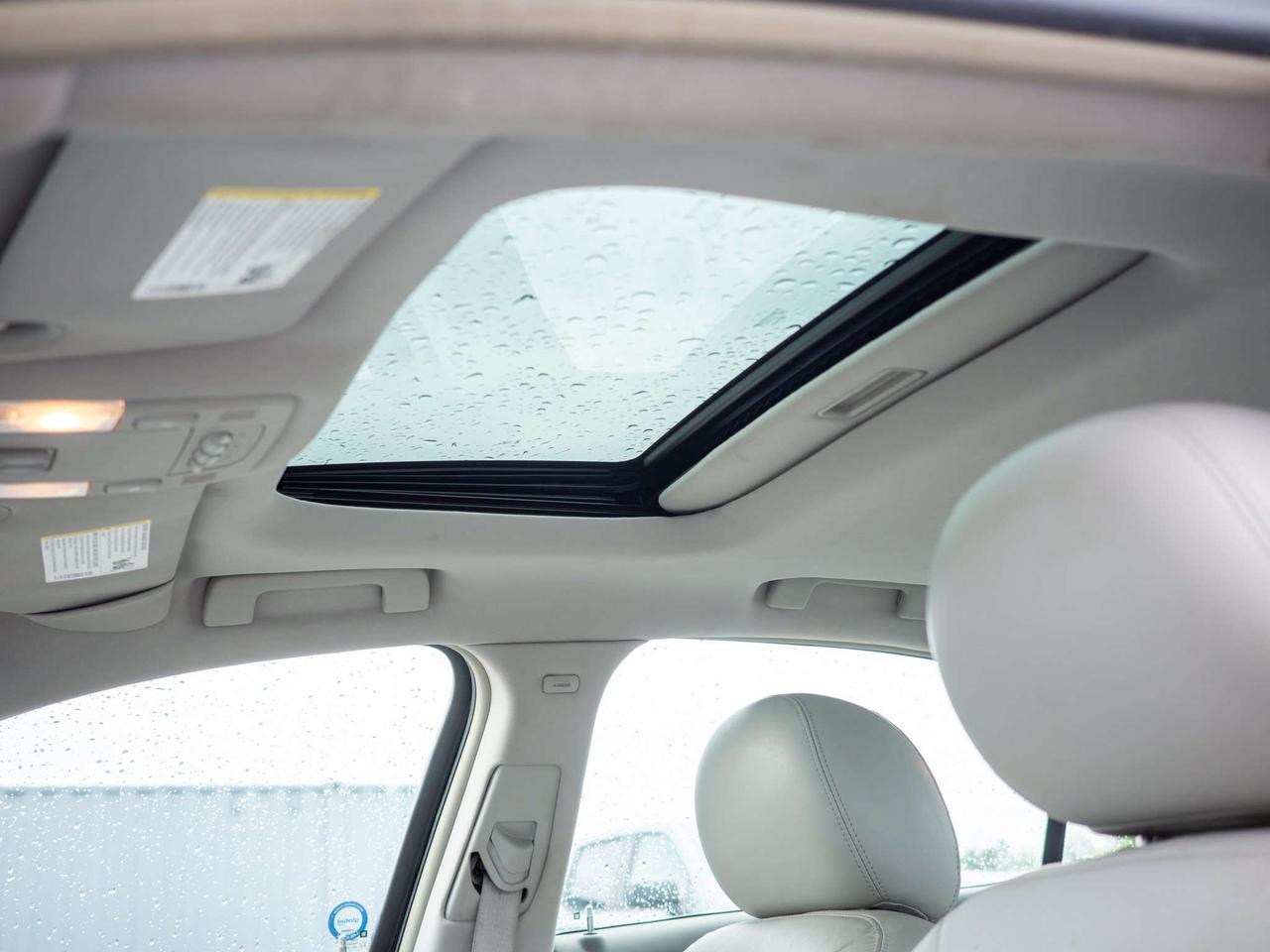 2010 Buick Lucerne CXL - Woodgrain Interior Trim   Multi-Zone A/C Photo
