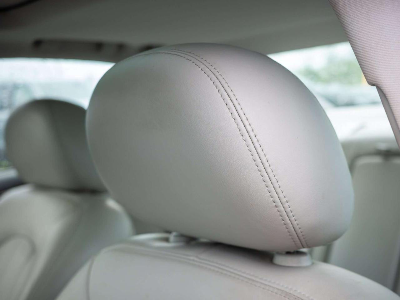 2010 Buick Lucerne CXL - Woodgrain Interior Trim   Multi-Zone A/C Photo