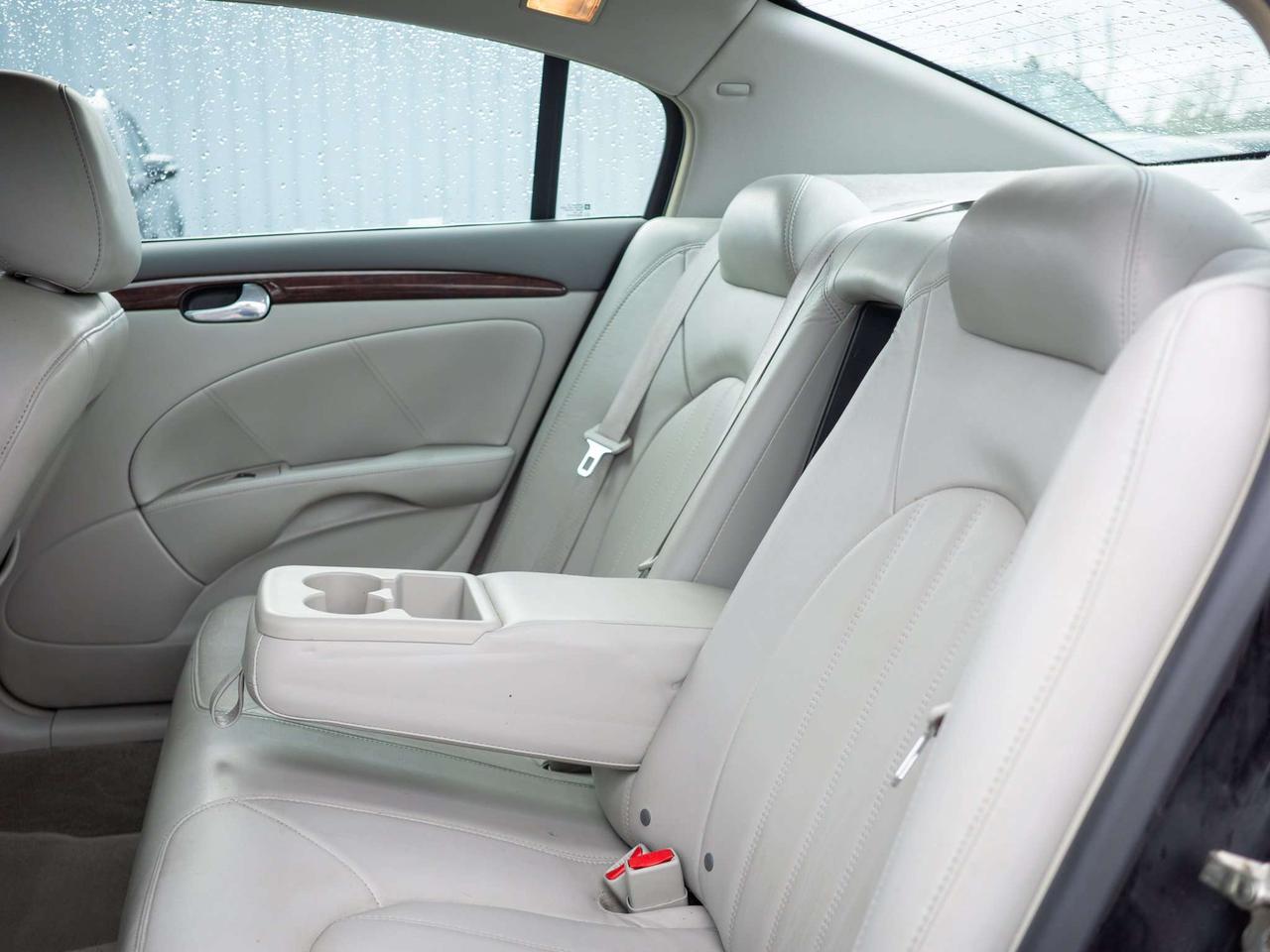 2010 Buick Lucerne CXL - Woodgrain Interior Trim   Multi-Zone A/C Photo
