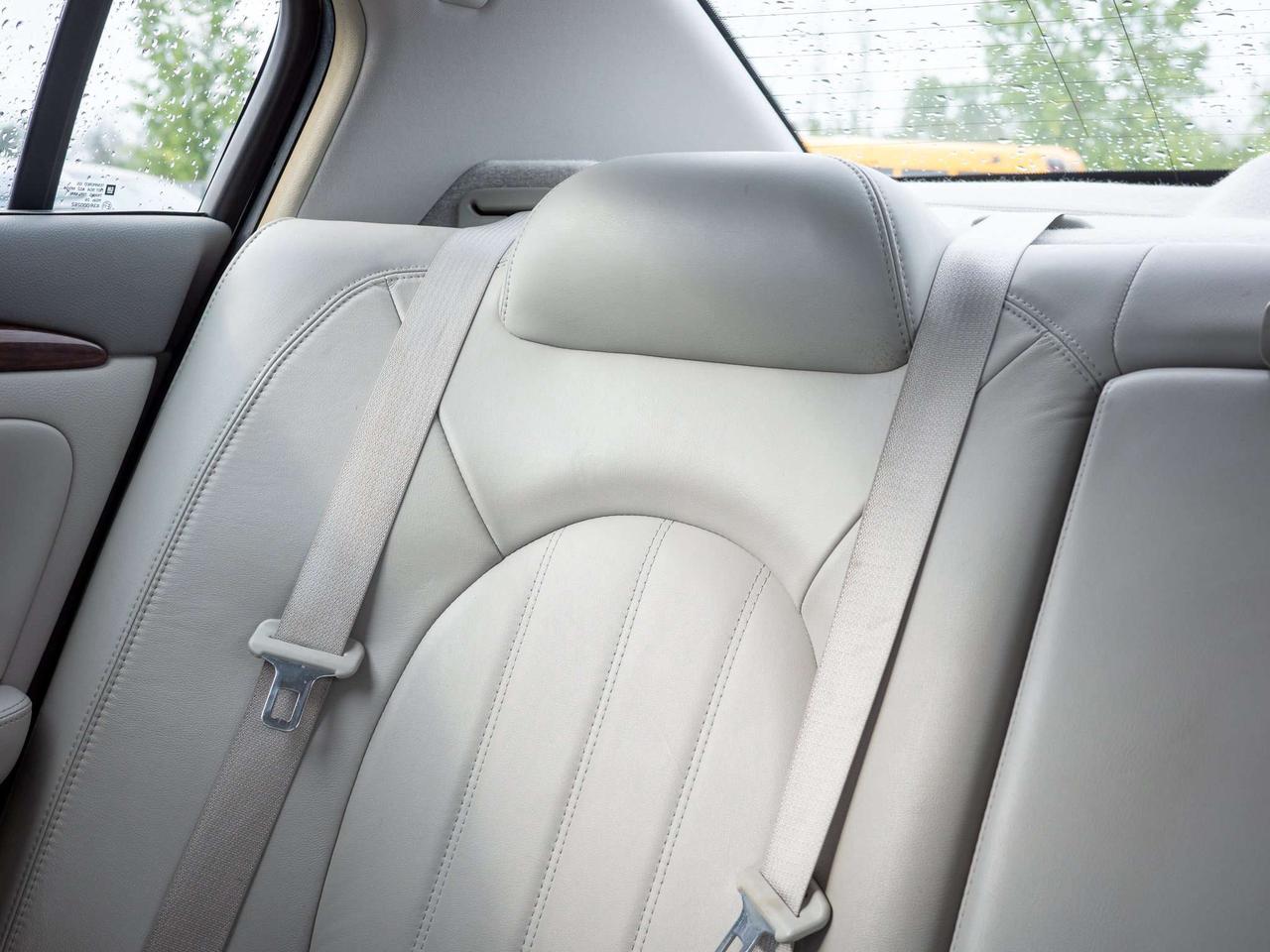 2010 Buick Lucerne CXL - Woodgrain Interior Trim   Multi-Zone A/C Photo