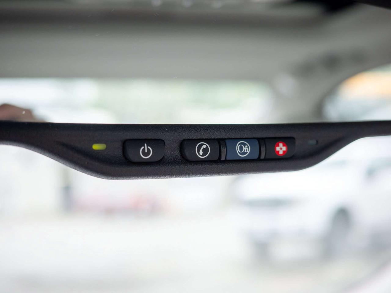 2010 Buick Lucerne CXL - Woodgrain Interior Trim   Multi-Zone A/C Photo