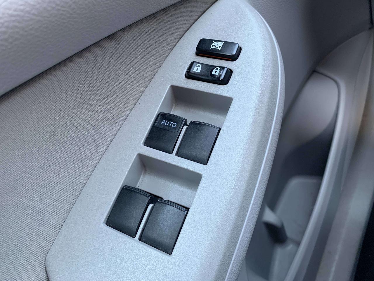2011 Toyota Corolla CE Photo