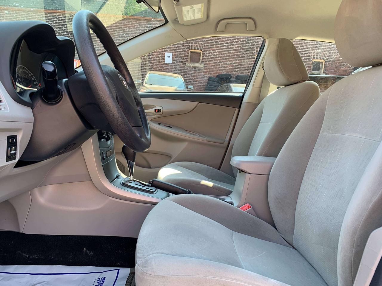 2011 Toyota Corolla CE Photo