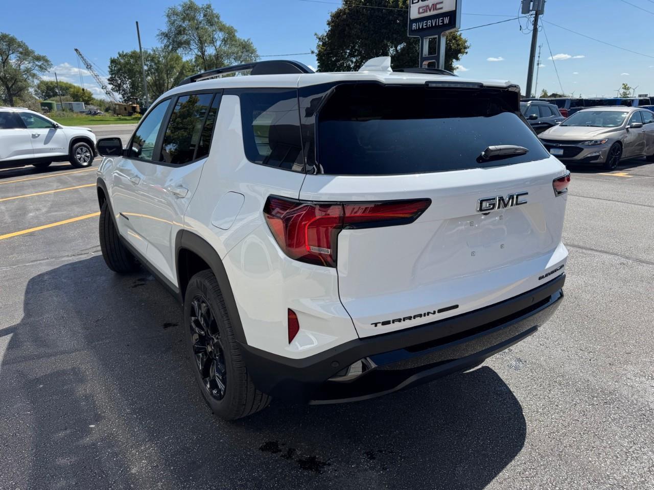2027 GMC Terrain Elevation 4dr All-Wheel Drive Photo4