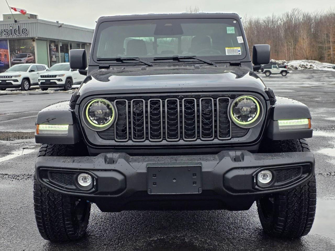 2026 Jeep Gladiator NightHawk 4x4 Photo