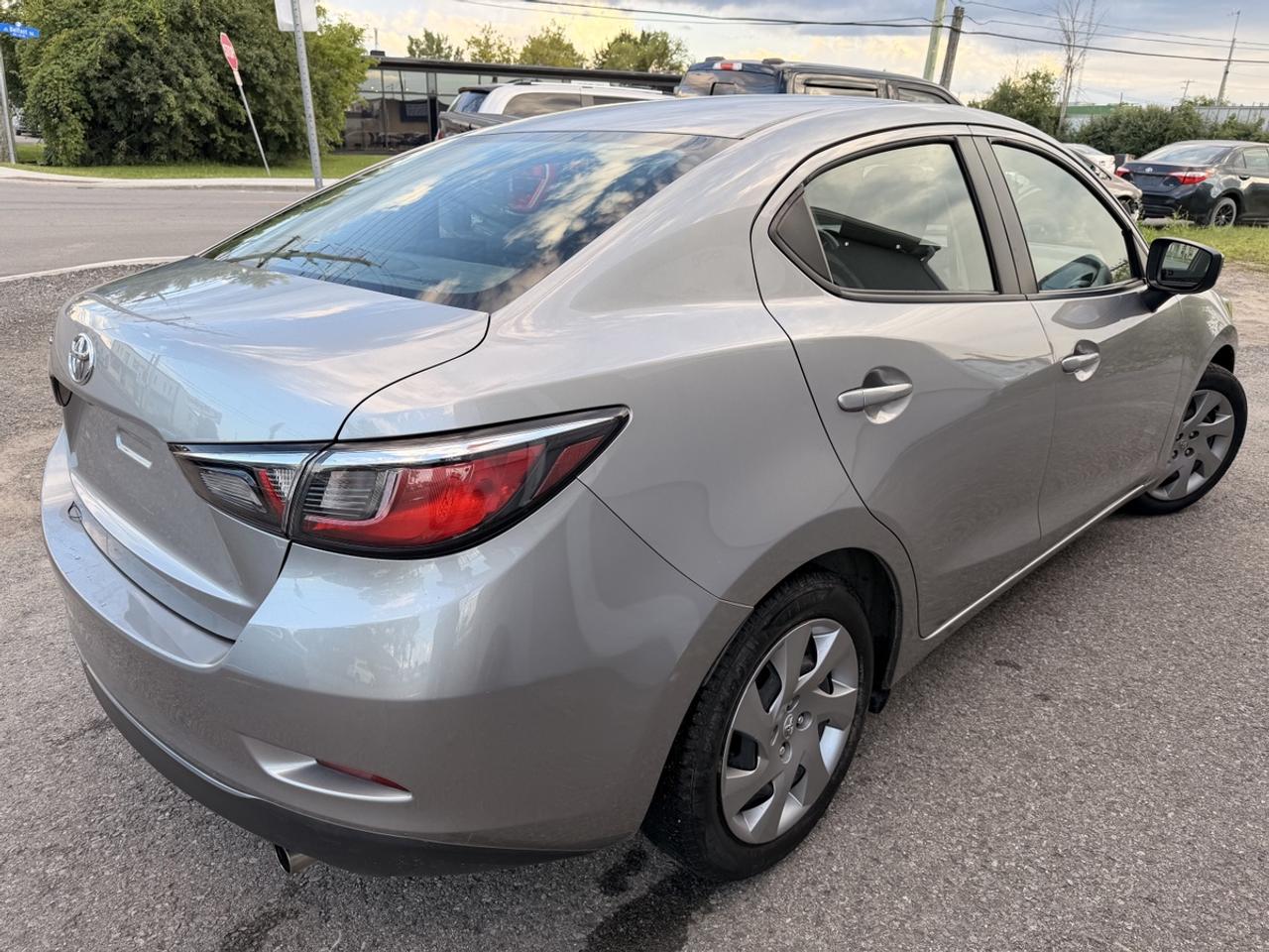 2016 Toyota Yaris LE Photo