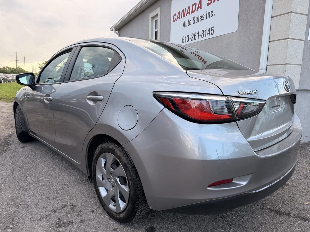 2016 Toyota Yaris LE Photo