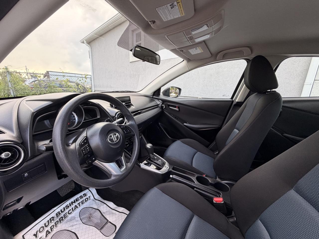 2016 Toyota Yaris LE Photo