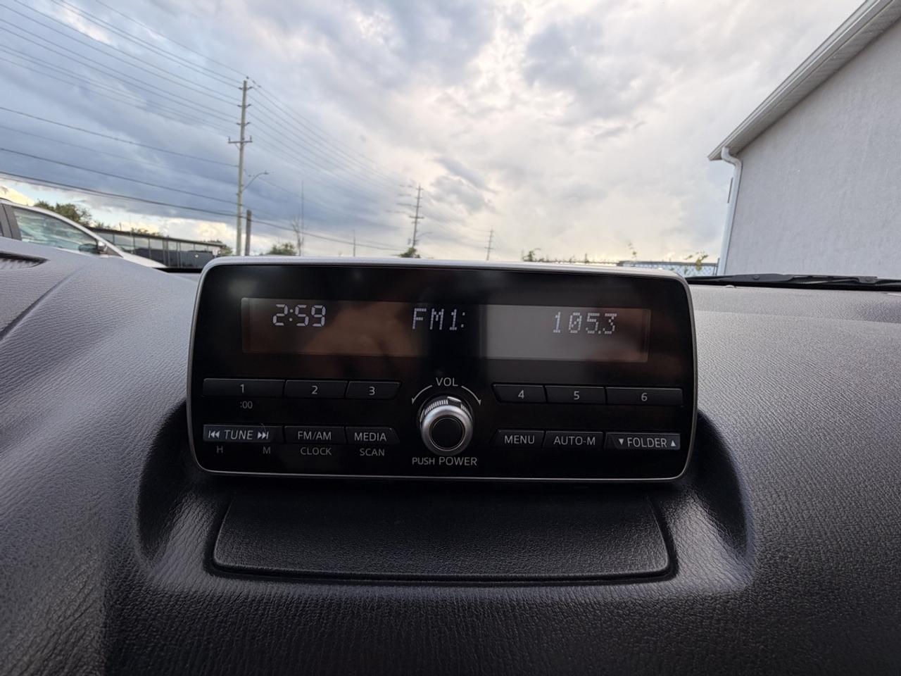 2016 Toyota Yaris LE Photo