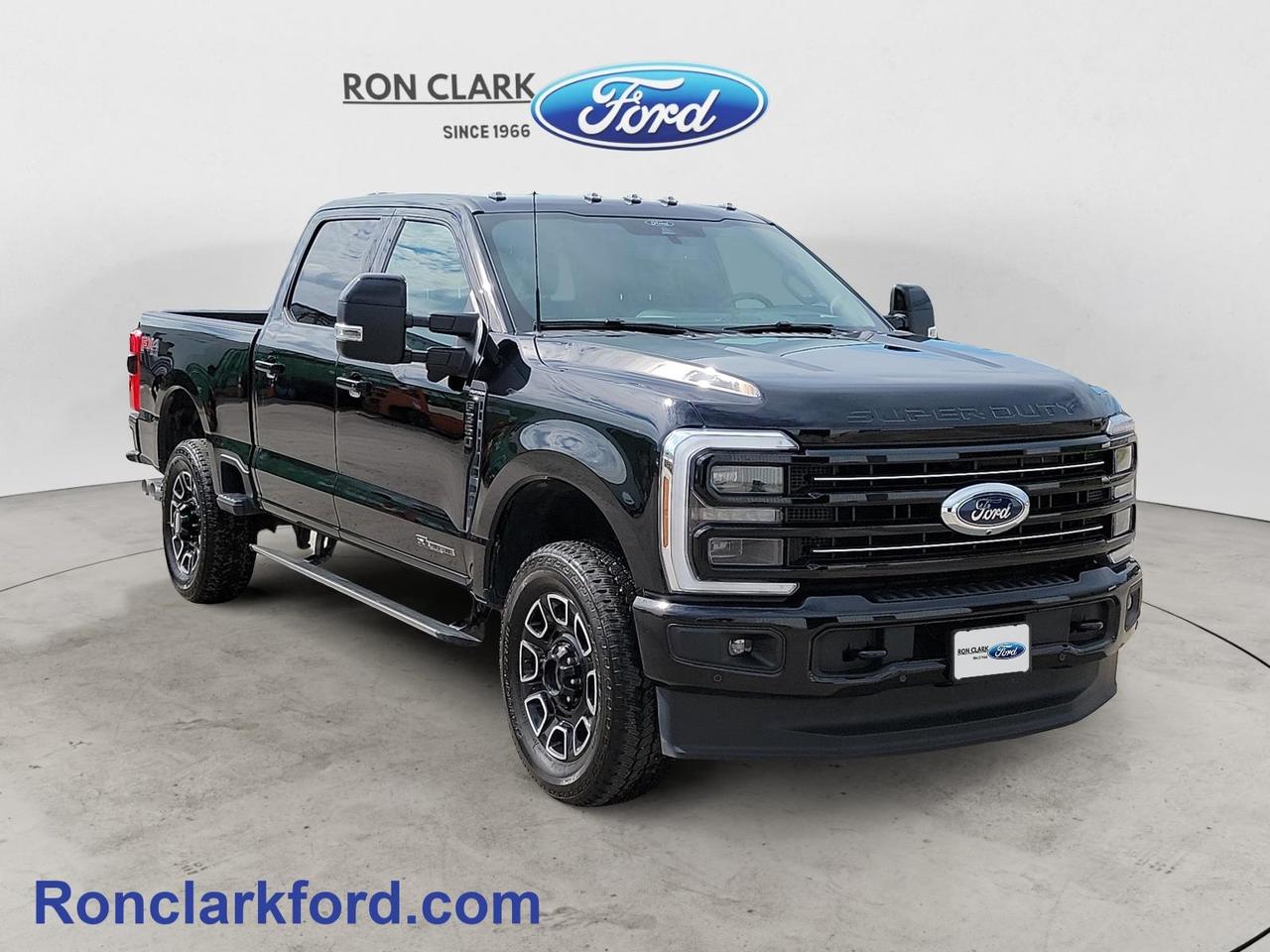 Used 2025 Ford F-350 Platinum 4x4 SD Crew Cab 6.75 ft. box 160 in. WB SRW for sale in Wyoming, ON