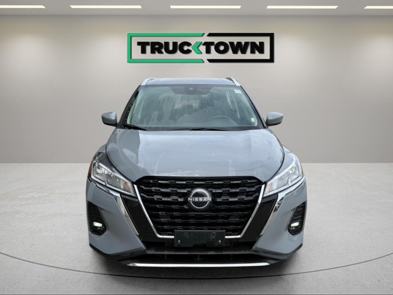 2025 Nissan Kicks Play SV 4dr Front-Wheel Drive Photo
