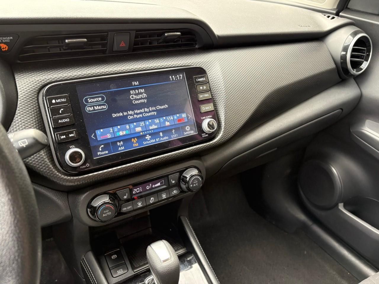 2025 Nissan Kicks Play SV 4dr Front-Wheel Drive Photo