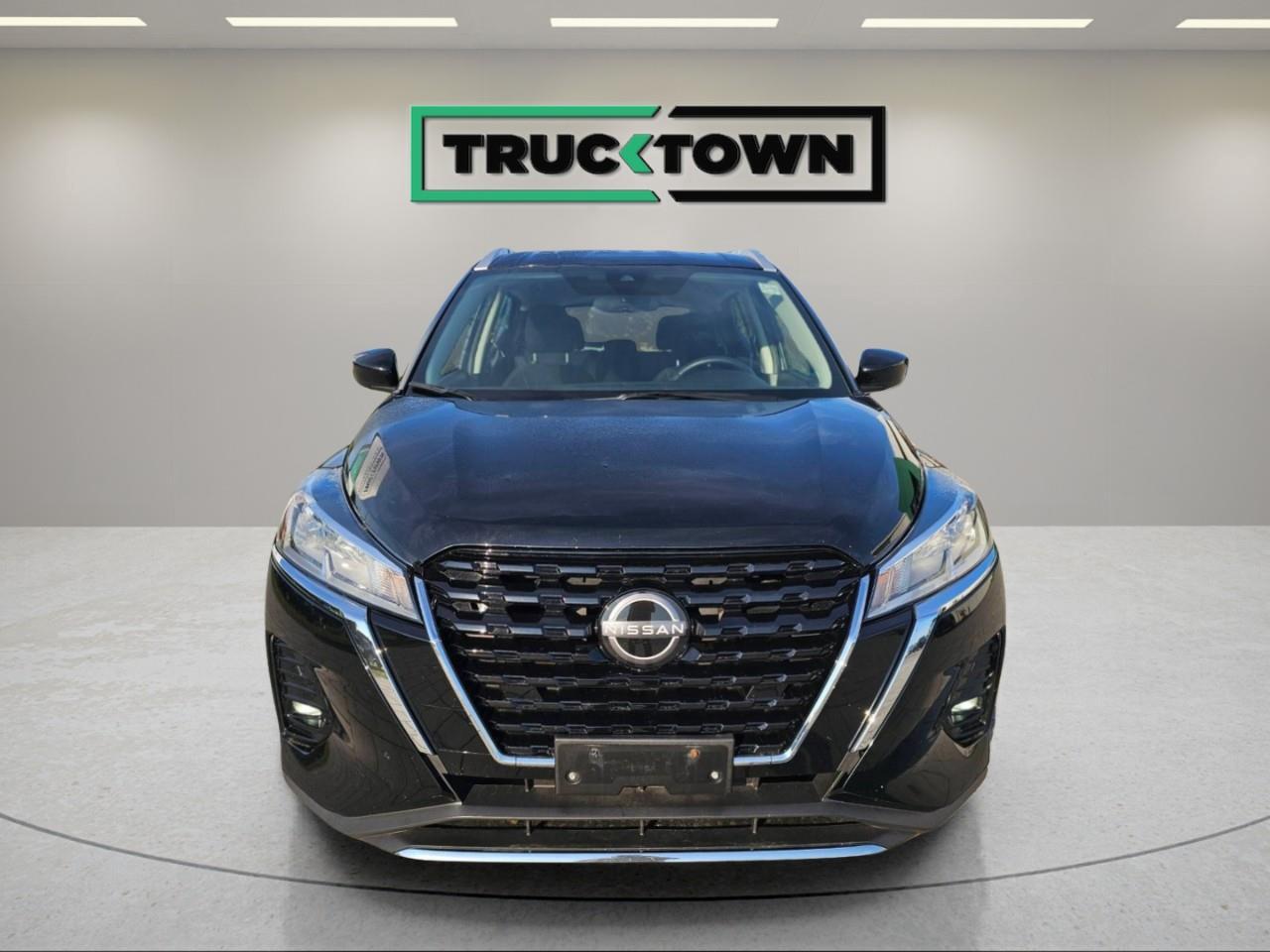 2025 Nissan Kicks Play SV 4dr Front-Wheel Drive Photo1