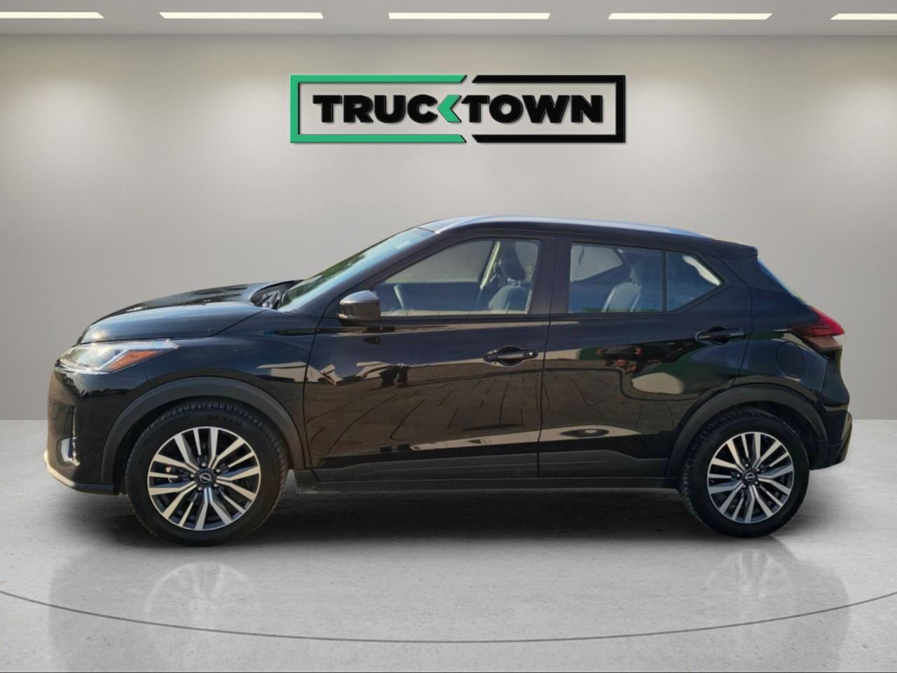2025 Nissan Kicks Play SV 4dr Front-Wheel Drive Photo