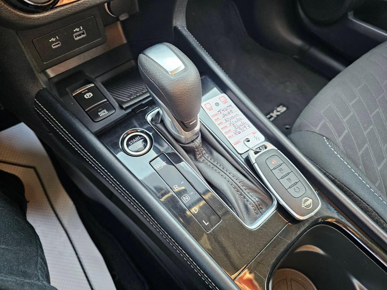 2025 Nissan Kicks Play SV 4dr Front-Wheel Drive Photo