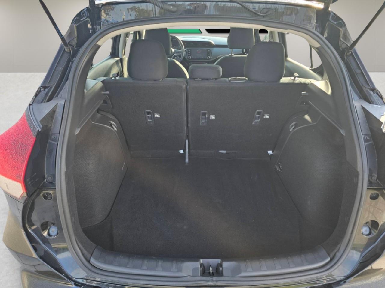 2025 Nissan Kicks Play SV 4dr Front-Wheel Drive Photo
