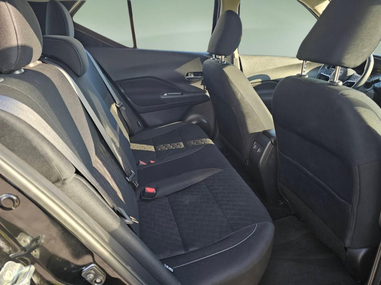 2025 Nissan Kicks Play SV 4dr Front-Wheel Drive Photo