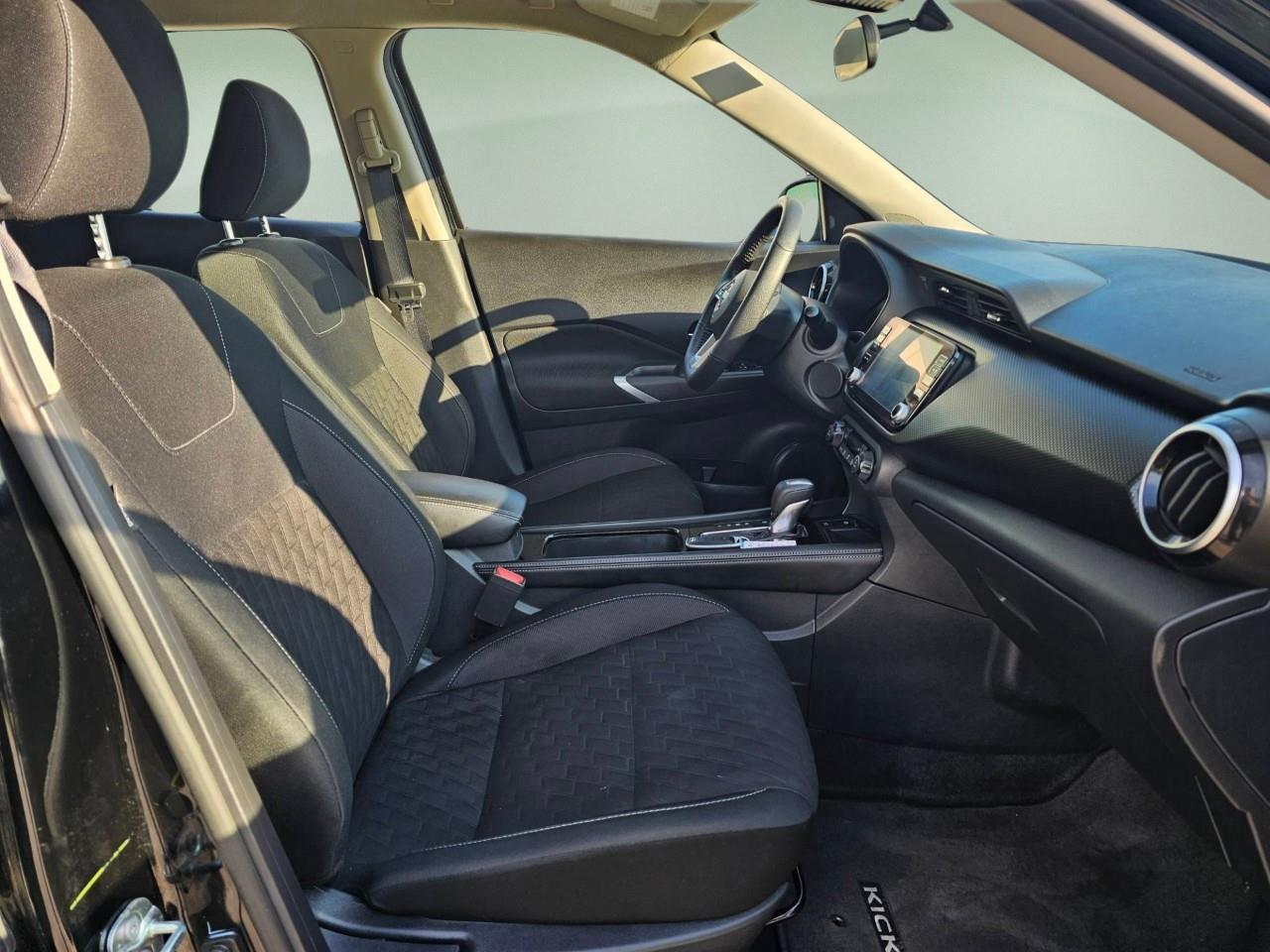 2025 Nissan Kicks Play SV 4dr Front-Wheel Drive Photo
