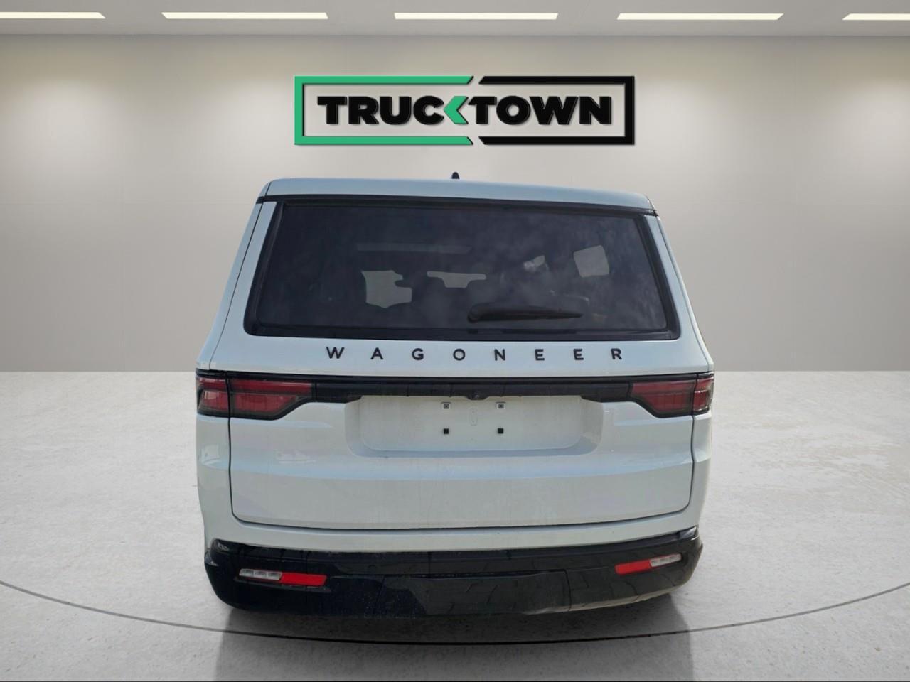 2024 Jeep Wagoneer Series II Carbide 4dr 4x4 Photo