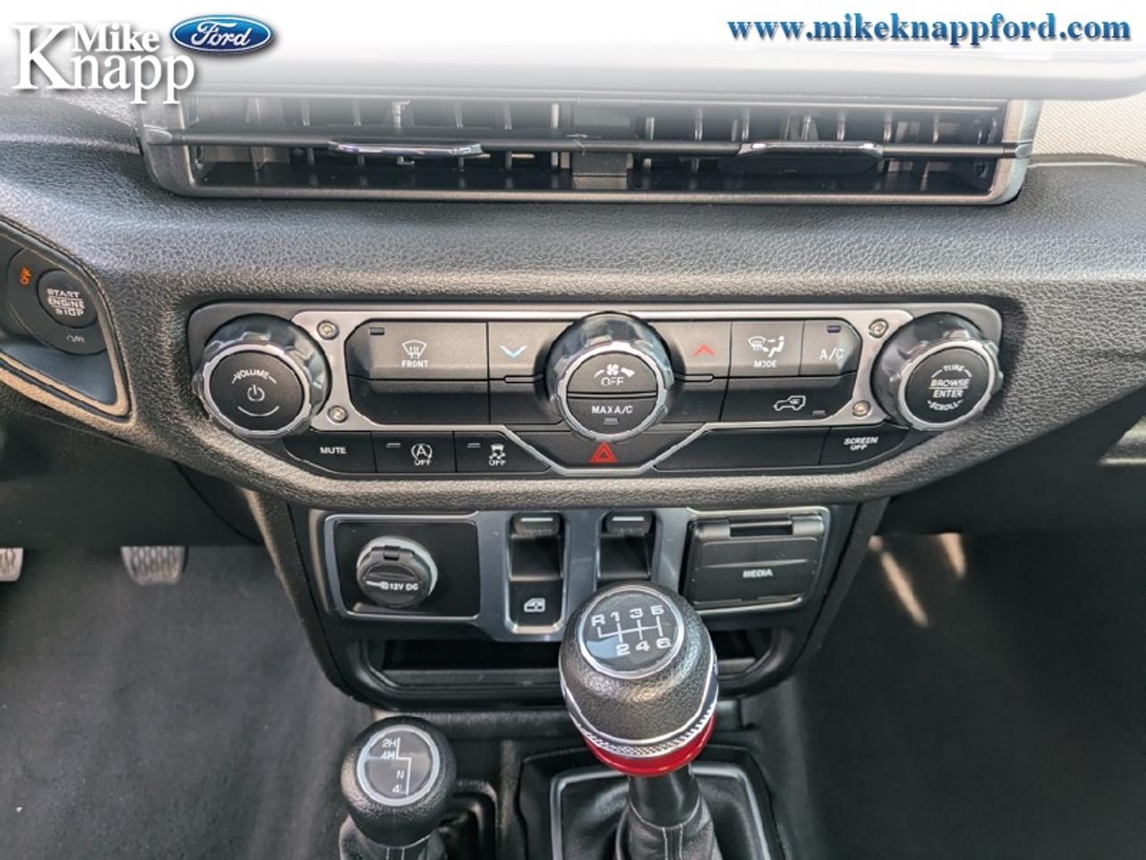 2025 Jeep Wrangler SPORT Photo